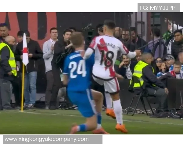 塔奇纳迪称尤文放走赫伊森是个错误并表示愿为皇马效力